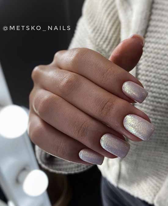 Delicate manicure with sparkles: photo novelties with a beautiful design