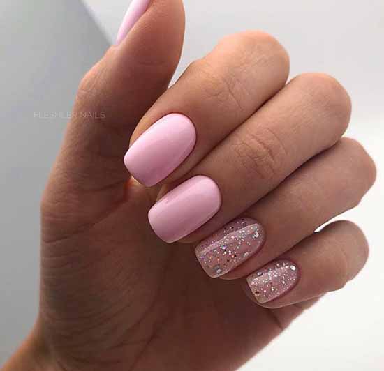 Delicate manicure with sparkles: photo novelties with a beautiful design