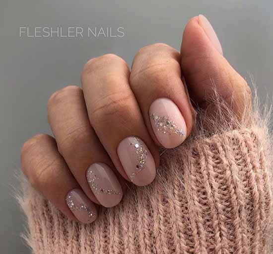 Delicate manicure with sparkles: photo novelties with a beautiful design