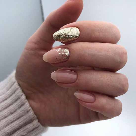 Delicate manicure with sparkles: photo novelties with a beautiful design