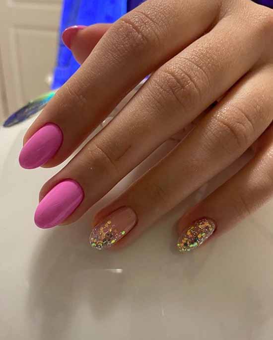 Delicate manicure with sparkles: photo novelties with a beautiful design