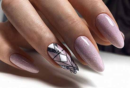 Delicate manicure with sparkles: photo novelties with a beautiful design