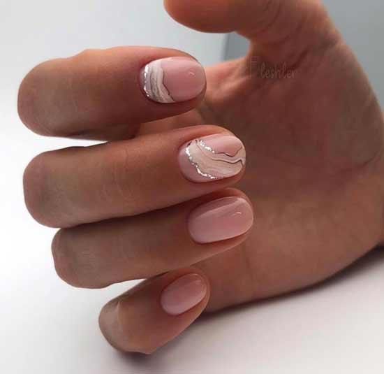 Nude manicure