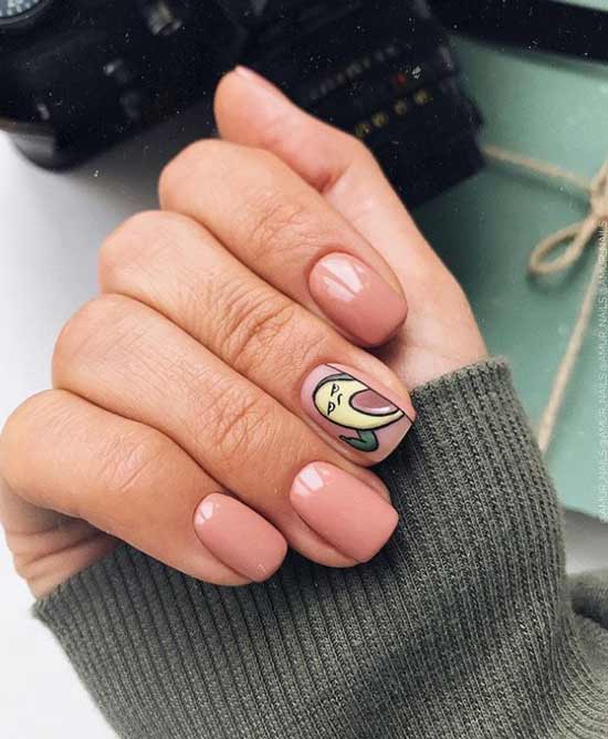 Everyday manicure with a pattern