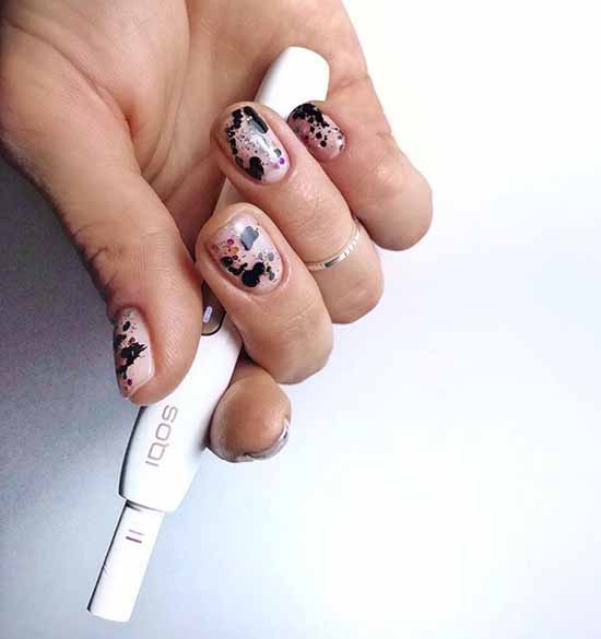 Everyday manicure with designs