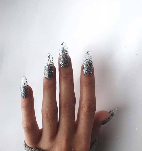 Transparent glitter manicure