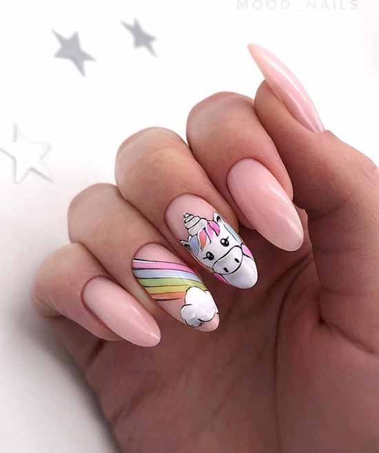 Rainbow manicure: new items, beautiful nail art in the photo