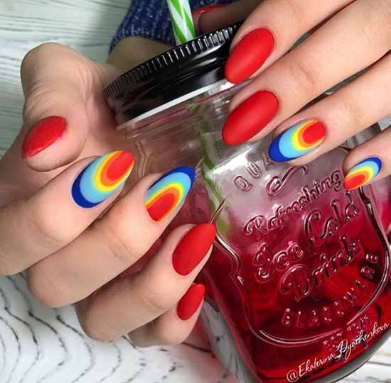 Rainbow manicure: new items, beautiful nail art in the photo