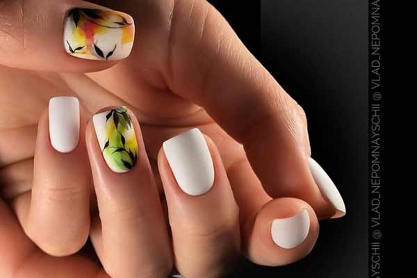 Beau design d'ongles courts