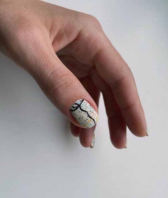 Manicure for oval nails 2021: new items, fashionable photo ideas