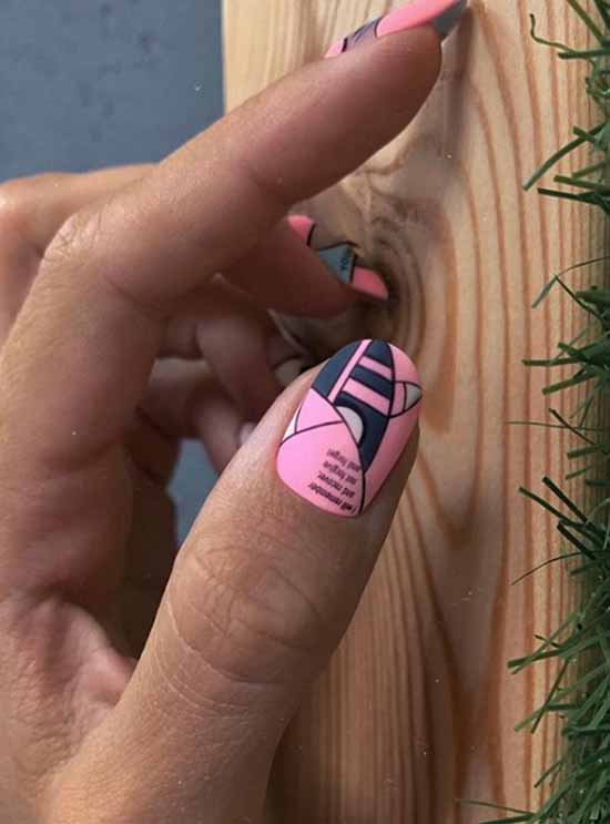 Manicure for oval nails 2021: new items, fashionable photo ideas