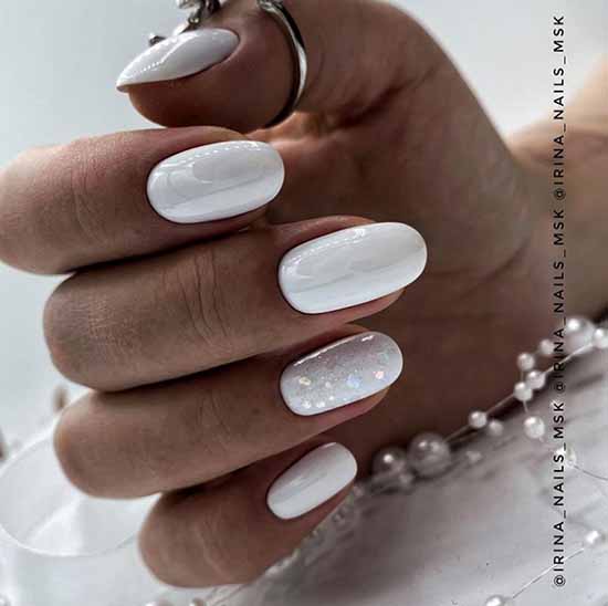 Manicure for oval nails 2021: new items, fashionable photo ideas