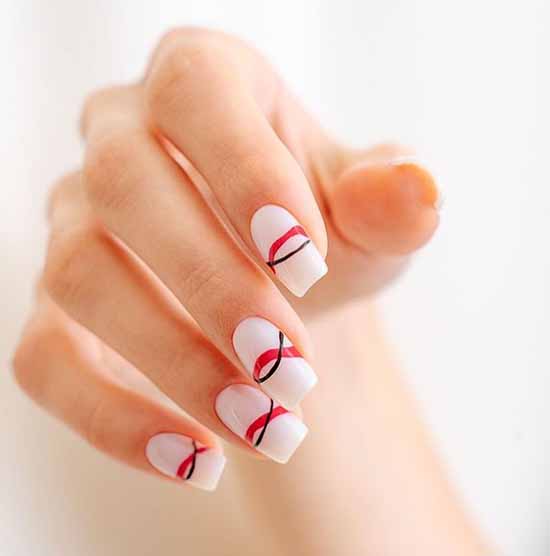 Delicate nail design 2021: photos with current news