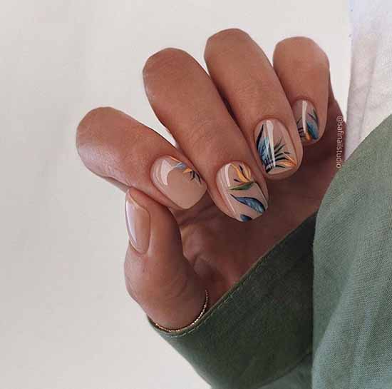 Delicate nail design 2021: photos with current news