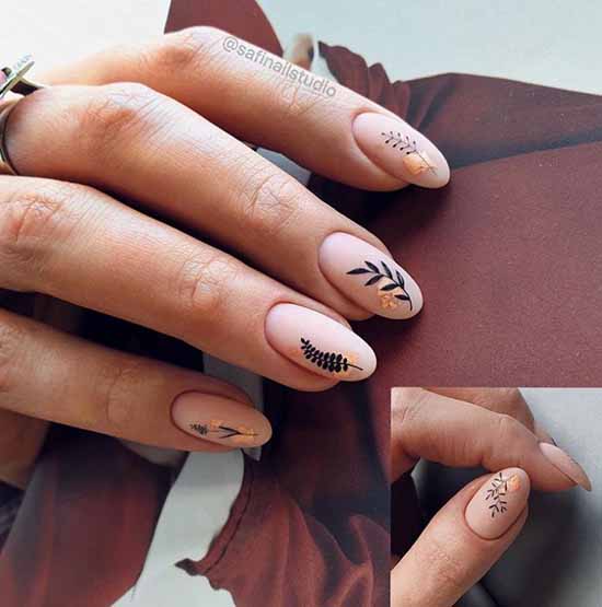 Delicate nail design 2021: photos with current news