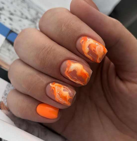 The original texture color on the nails