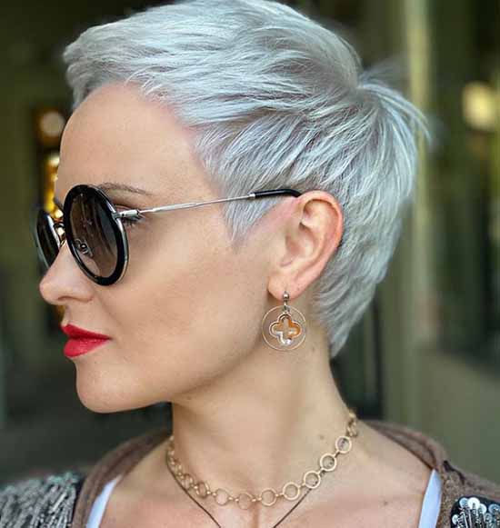 Stylish haircuts 2021: photos, new items for different lengths