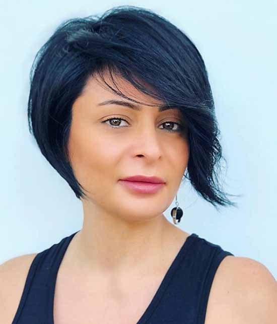 Bob-caret haircut 2021: photos, news, fashionable forms