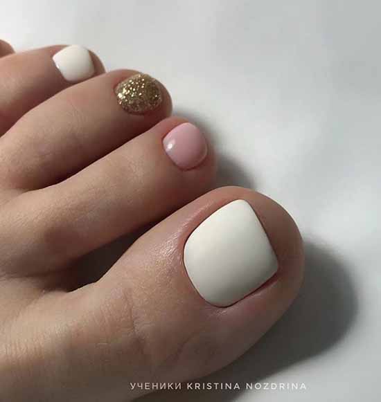 Matte glitter pedicure