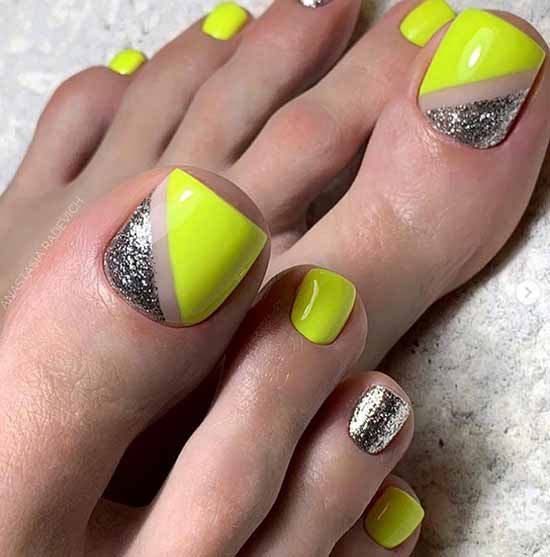 Brilliant pedicure: 100 new photo ideas, fashion design