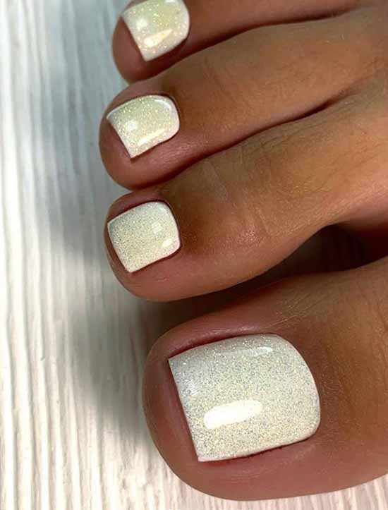 Brilliant pedicure: 100 new photo ideas, fashion design