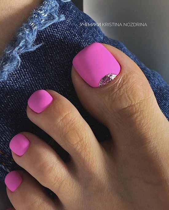 Brilliant pedicure: 100 new photo ideas, fashion design