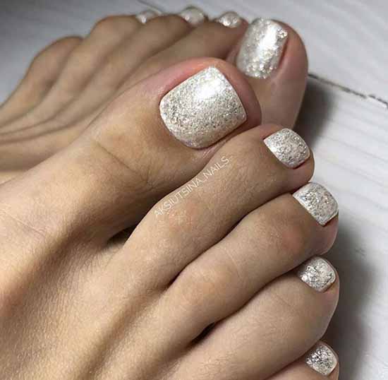 Brilliant pedicure: 100 new photo ideas, fashion design