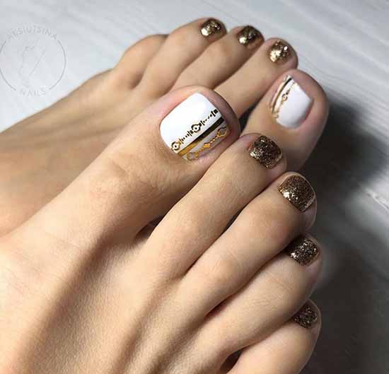 Shiny white pedicure