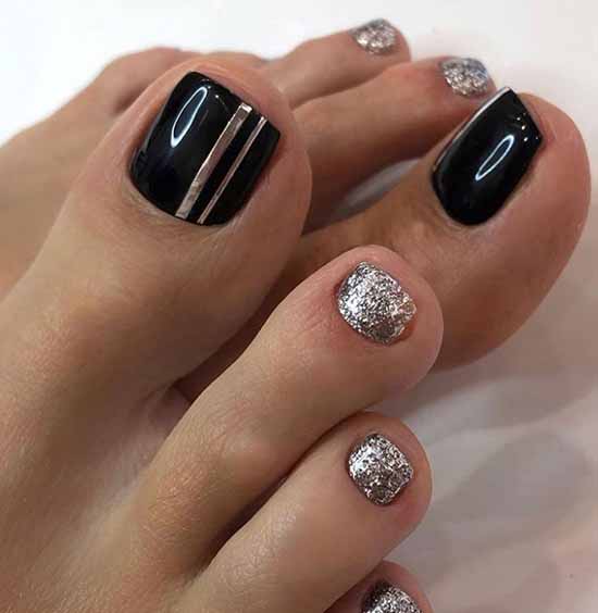 Brilliant pedicure: 100 new photo ideas, fashion design