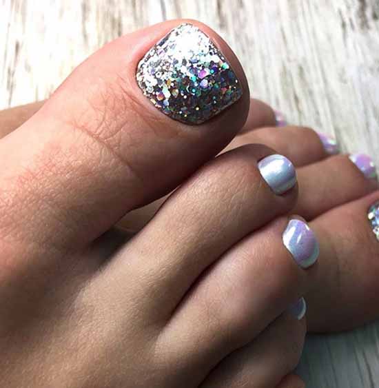 Brilliant pedicure: 100 new photo ideas, fashion design