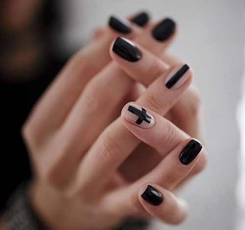 Black gothic manicure