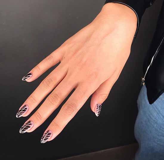 Black everyday nail design: 100 stylish new products in the photo