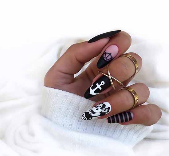 Black with drawings manicure