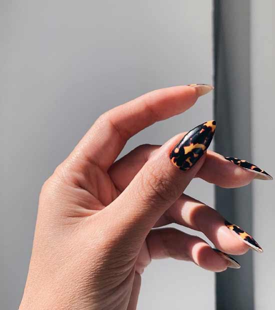 Tendances d'automne de la conception des ongles