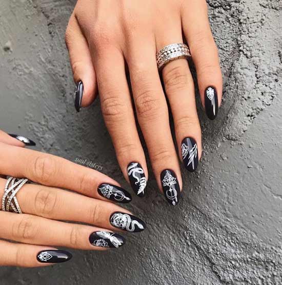 Black autumn manicure