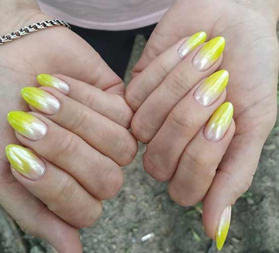 Ongles ombrés jaunes