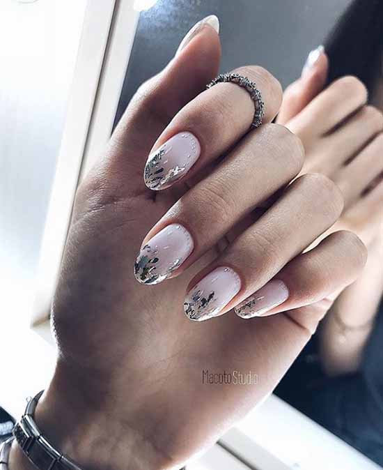 Manucure avec des paillettes sur le bout des ongles : photos, nouveautés