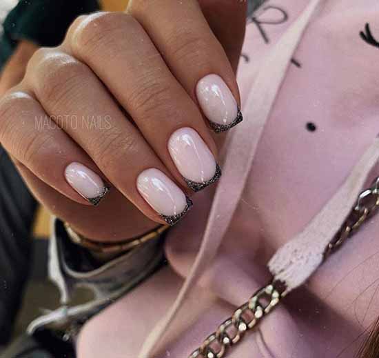 Manucure avec des paillettes sur le bout des ongles : photos, nouveautés