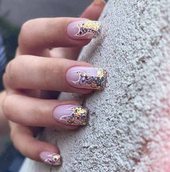 Manucure avec des paillettes sur le bout des ongles : photos, nouveautés