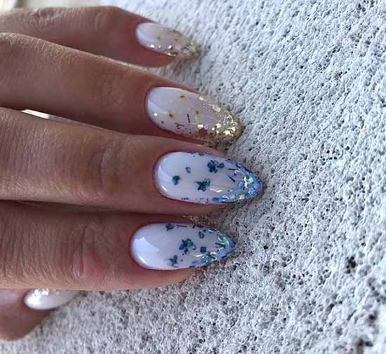 Manucure avec des paillettes sur le bout des ongles : photos, nouveautés