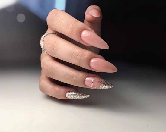 Manucure avec des paillettes sur le bout des ongles : photos, nouveautés