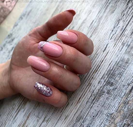 Manucure avec des paillettes sur le bout des ongles : photos, nouveautés