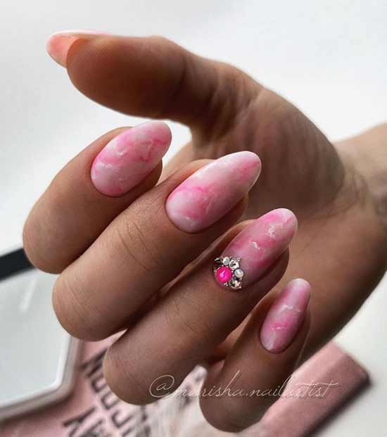 Nail design with rhinestones