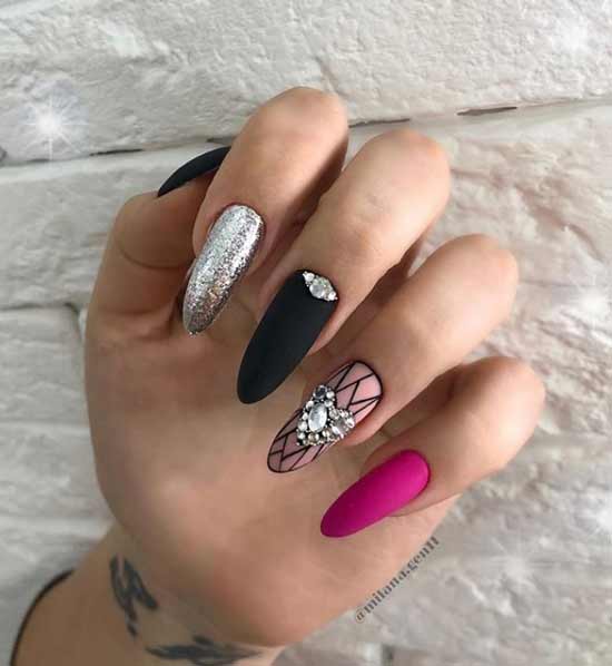 Rhinestones drawing design of long nails