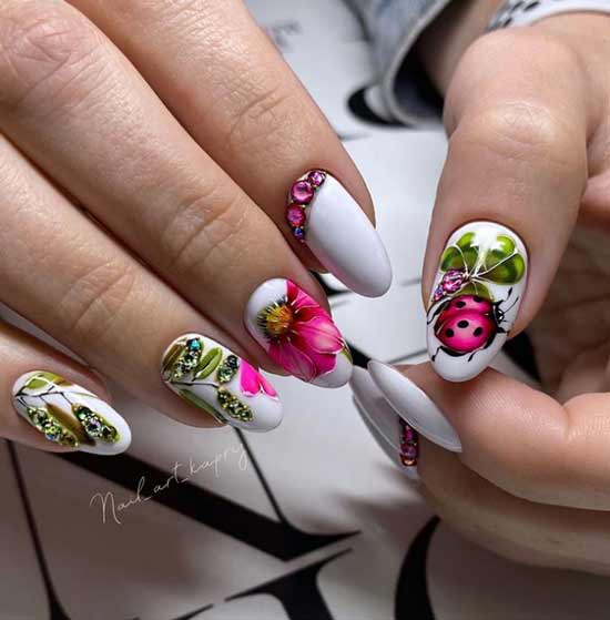 Summer nail design with rhinestones