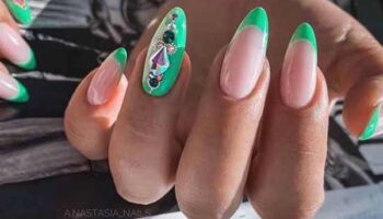 New ideas for manicure with rhinestones