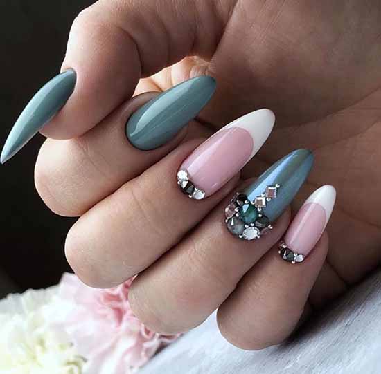 Conception d'ongles avec strass 2021: photos, nouveautés exquises