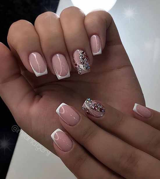 Conception d'ongles avec strass 2021: photos, nouveautés exquises