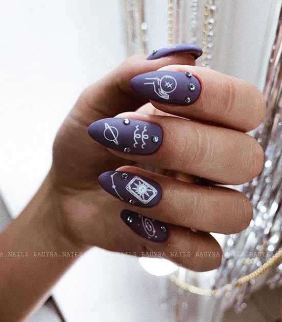 Nail design with rhinestones 2021: photos, exquisite novelties