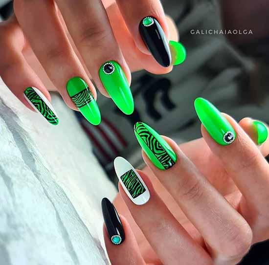 Nail design with rhinestones 2021: photos, exquisite novelties